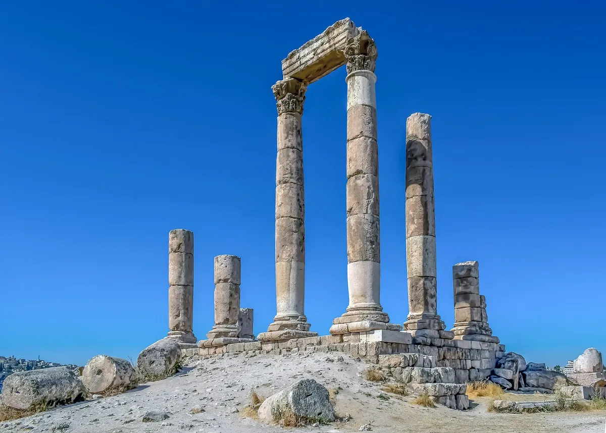 temple of hercules, pillars, roman temple, historic site, amman citadel, ancient, historic, travel, tourism, archaeology, old town, amman, jordan, pillars, pill