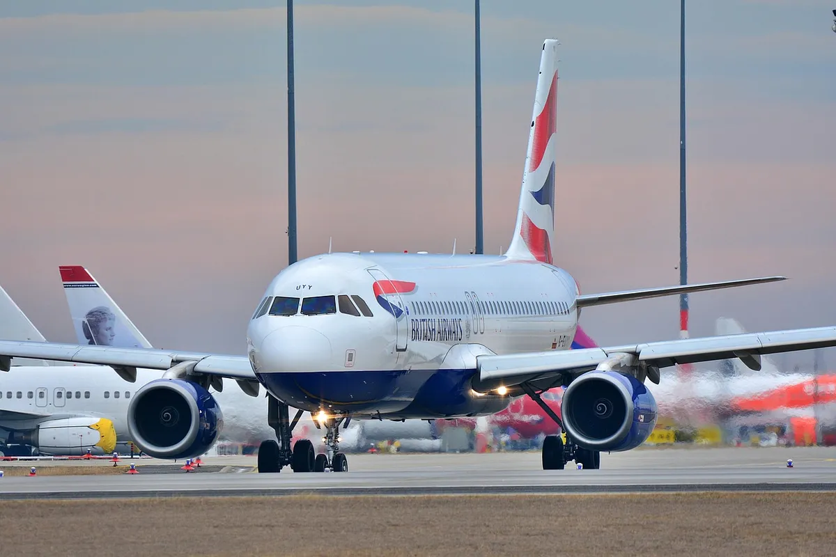 アエロスパット、飛行機、ジェット、飛行、空港、航空会社、輸送、旅行、飛行機、飛行機、飛行機、飛行機、空港、空港