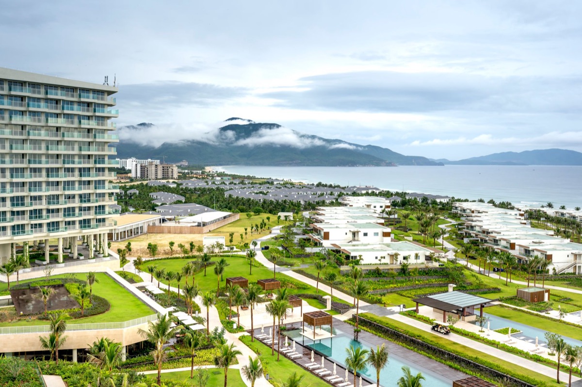 Vista aérea da Praia de My Khe e resorts em Da Nang